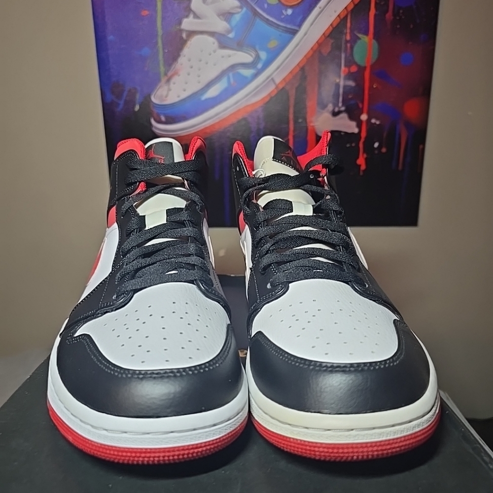 Nike Air Jordan 1 Mid Gym Red Black White Metallic Red - Picture 2 of 5